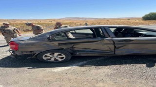 Vartoda otomobiller çarpıştı: 8 yaralı