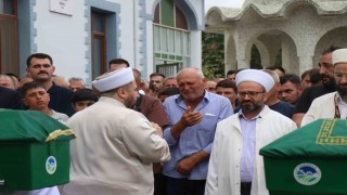 Yan yana toprağa verilen iki kardeşin ardından yürek burkan detaylar kaldı