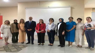 Yaşlılık Çalıştayına katılan huzurevi sakinleri Vali Arslana taleplerini iletti