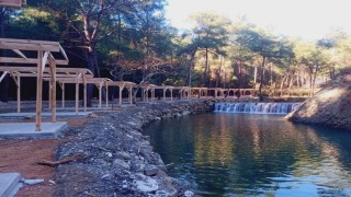 Yedigöze Şelaleleri kurudu, geriye Suya girmek tehlikeli ve yasaktır tabelası kaldı