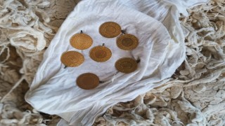 Yenilenmesi için getirilen yün yastıktan 7 Cumhuriyet altını çıktı