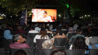 Yenişehirde açık hava sinemasıyla nostaljik hafta sonu