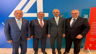 Yıldırım, AK Partinin 24üncü yılında bakanlarla Ankarada buluştu