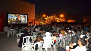 Yıldırımda yaz sineması keyfi