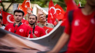 Yılmazdan fener alayı ve bayraklı yürüyüşe davet