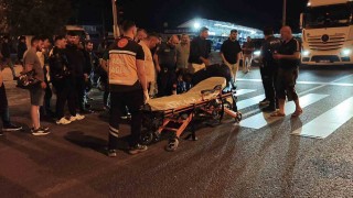 Yola aniden fırlayan yayaya motosiklet çarptı 1 yaralı