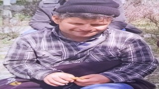 Yolun karşısına geçmek isterken canından oldu