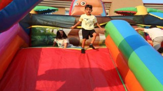 Yozgat Belediyesinin düzenlediği mahalle şenlikleriyle çocuklar doyasıya eğlendi