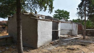 Yukarıkuzfındık Mahallesinde bulunan caminin şadırvan ve tuvaletleri yenileniyor