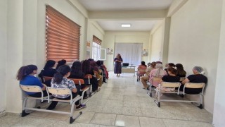 Yüksekovada aile bütçesi ve evlilik öncesi eğitimi verildi