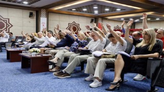 Yunusemre Belediyesi, Ferdi Zeyrek Millet Çarşısını büyükşehire devrediyor