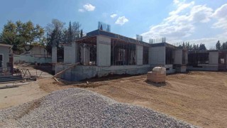 Yunusemre Mesleki Eğitim Merkezinin inşaatı yüzde 50 tamamlandı