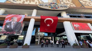 Zafer Bayramı kutlamaları Mardian Mallda renkli görüntülere sahne oldu