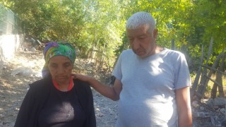 Zonguldakta 4 kişilik aile yıkılan evlerinin ardından sokakta kaldı