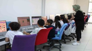 10 bin çocuk Melikgazinin yaz kurslarında tatilini dolu dolu geçirdi