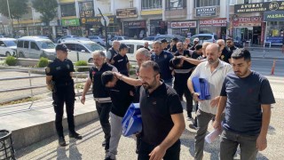 10 milyon liralık ‘change vurgununda 8 şüpheli adliyede