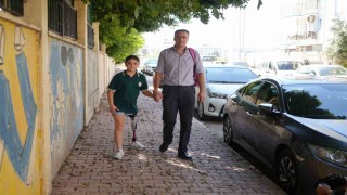 12 yaşındaki Özge yeni protezine kavuştu, okul heyecanı yeniden başladı