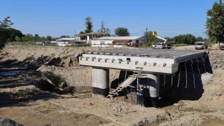 20 mahallenin yıllardır beklediği köprüde mutlu son