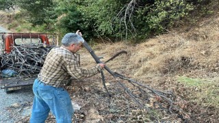 70 yaşındaki Halit amca, nostaljik motosikletiyle kışa hazırlanıyor