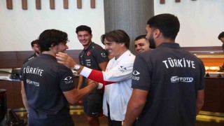 A Milli Futbol Takımı, Rivada toplandı