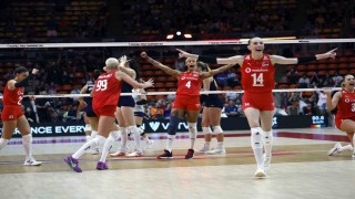 A Milli Kadın Voleybol Takımı final için sahada