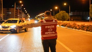 Abartı egzoz ve modifiye araç denetiminde 16 araç sürücüsüne para cezası uygulandı