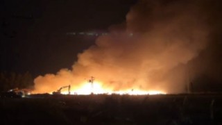 Adanada geri dönüşüm fabrikasındaki yangın 14 saattir devam ediyor