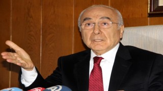 Adananın eski Büyükşehir Belediye Başkanı Aytaç Durak uçakta fenalaştı