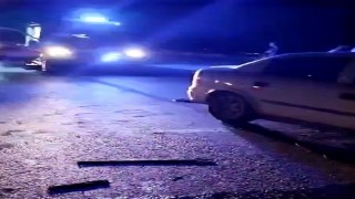 Adıyamanda iki otomobil çarpıştı: 1 yaralı