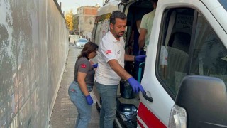 Adıyamanda sokak ortasında bıçaklı saldırıya uğrayan 2 kişi yaralandı