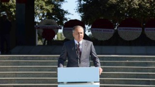 Adnan Menderes ve yol arkadaşları kabirleri başında anıldı