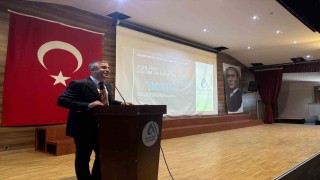 ADÜ Rektör Yardımcısı Prof. Dr. Salan, eğitim öğretim yılı açılışında ilk dersi verdi