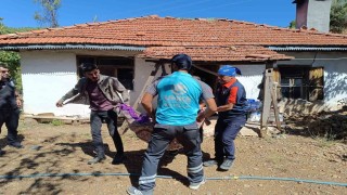 AFAD ve UMKE ekipleri yaşlı vatandaşları tahliye etti