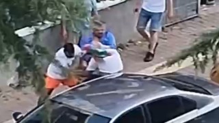 Ağabeyini darbedeni bıçakladı: O anlar kamerada