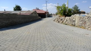 Ağrıda köy yolları yenileniyor