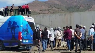 Ailesi hasat yaparken sulama kanalına düşen 8 yaşındaki çocuk boğuldu