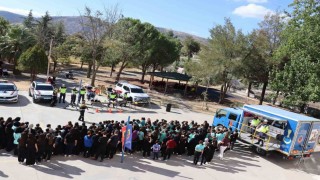 Akhisarda öğrencilere trafik eğitimi verildi