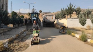 AKMERCANın Şırnakta 1 yıl açıkta bıraktığı çukurları belediye onarıyor