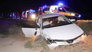 Aksarayda otomobil, hafif ticari araca çarptı: 4 yaralı