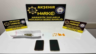 Akşehirde 2 kişi uyuşturucudan tutuklandı