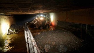 Alanya Belediyesinden dere temizleme çalışması