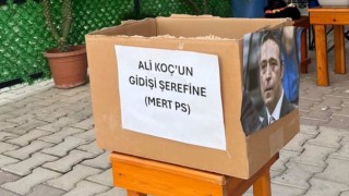 Ali Koç’un Gidişini Şeker Dağıtarak Kutladı