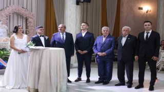 Alkır ailesinin mutlu günü