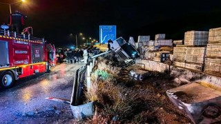 Amasyada tanker devrildi: 1 yaralı