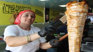 Amasyanın tek kadın döner ustasına en çok kadınlar şaşırıyor