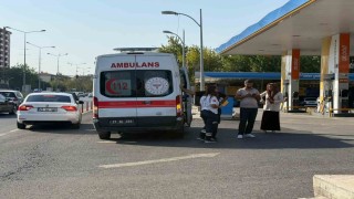 Ambulans kazaya karıştı, sağlıkçılar muhabirin görevini engelledi