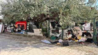 Ankarada çöp dolu evden yayılan kötü koku mahalleyi ayağa kaldırdı