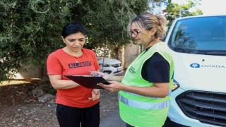 Antalya Büyükşehirin çölyak hastalarına gıda yardımı sürüyor