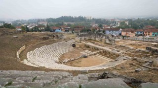 Antik Tiyatro aslına dönecek kazı alanı genişleyecek