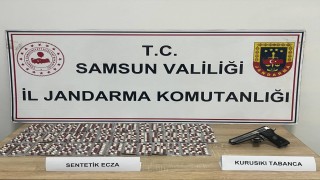 Araçtaki özel zuladan sentetik hap çıktı: 1 gözaltı